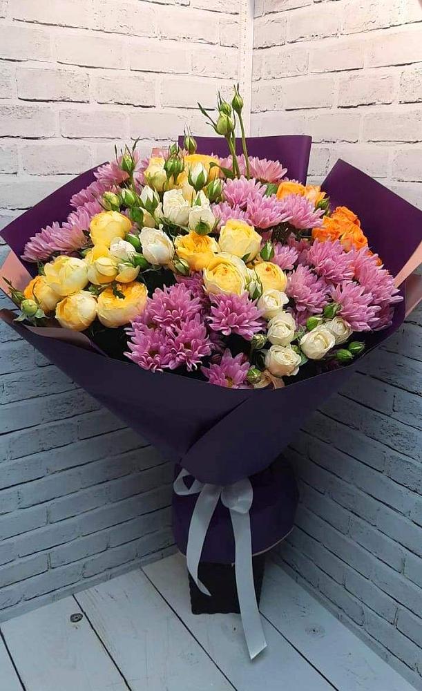 Букет цветов из: Хризантемы и Розы в Перми