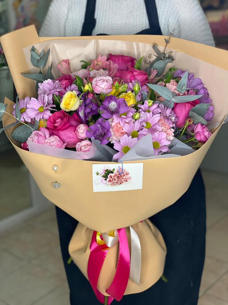 Букет цветов из: Хризантемы, Гвоздики и Альстромерии в Перми