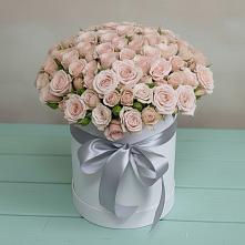 Цветочная композиция из Розы в шляпной коробке в Перми