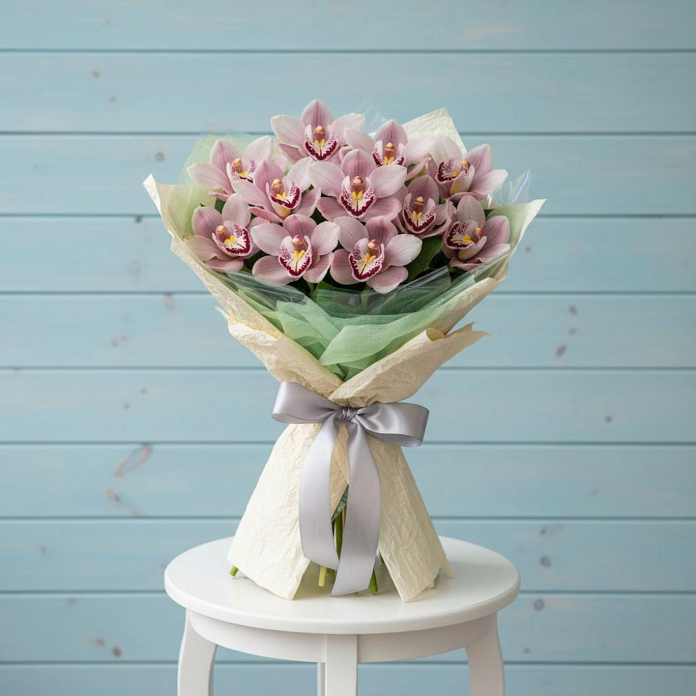 Букет цветов из: Орхидеи и Розы в Перми