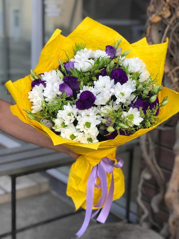 Букет цветов из: Ирисы, Хризантемы и Ромашки в Перми