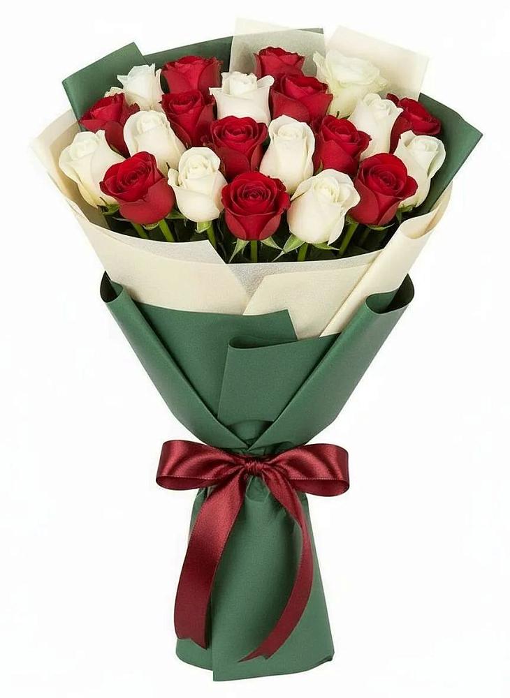 Букет Микс из красных и белых роз в Перми