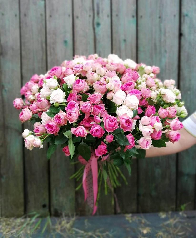 Букет Розовые кустовые розы Натали и Лав Лидия в Перми
