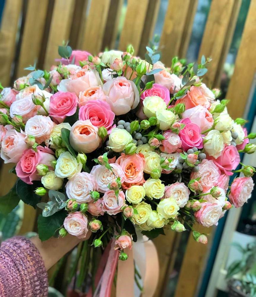 Букет цветов из: Розы в Перми