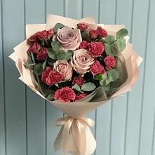 Букет цветов из:  Гвоздики и Розы в Перми