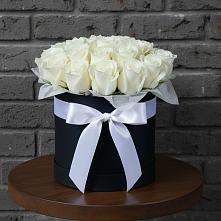 Цветочная композиция из Розы в шляпной коробке в Перми